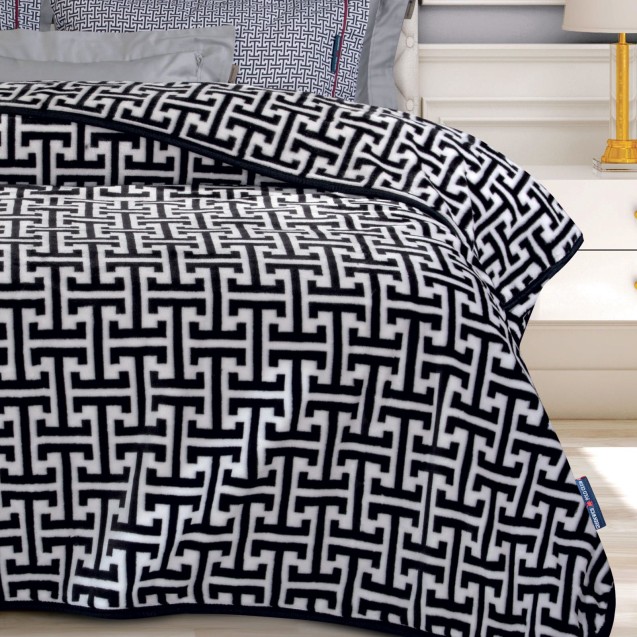 Κουβέρτα Βελουτέ Υπέρδιπλη Greenwich Polo Club 2213 Grey-Black 220x240 Κουβέρτα Βελουτέ Υπέρδιπλη Greenwich Polo Club 2213 Grey-Black 220x240