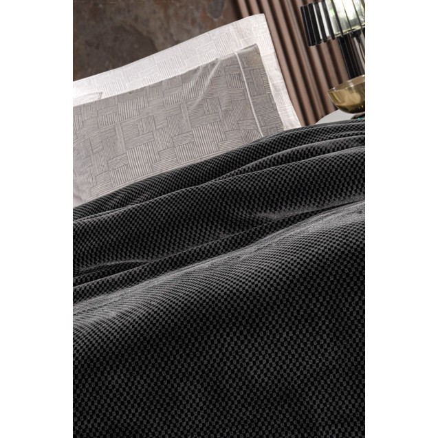 Κουβέρτα Βελουτέ Υπέρδιπλη Guy Laroche Cheval Anthracite 220x240 Κουβέρτα Βελουτέ Υπέρδιπλη Guy Laroche Cheval Anthracite 220x240